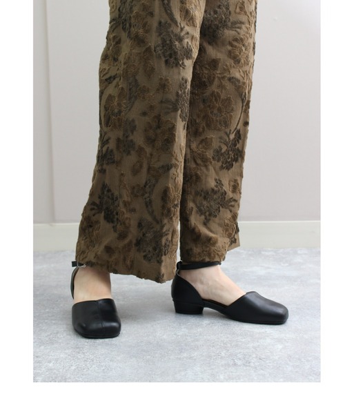 Piedi Nudi（ピエディヌーディ）の「オブリークトゥ ネックストラップ パンプス（パンプス・レディース・ブラック/ベージュ・L/S/M）」の6枚目の写真