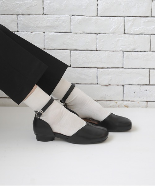Piedi Nudi（ピエディヌーディ）の「オブリークトゥ ネックストラップ パンプス（パンプス・レディース・ブラック/ベージュ・L/S/M）」の9枚目の写真