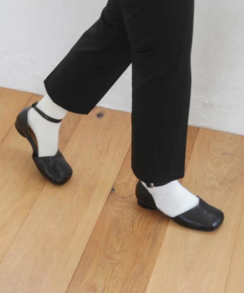 Piedi Nudi（ピエディヌーディ）の「オブリークトゥ ネックストラップ パンプス（パンプス・レディース・ブラック/ベージュ・L/S/M）」の18枚目の写真