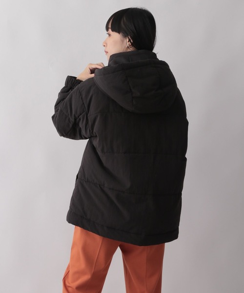 LOWRYS FARM（ローリーズファーム）の「エアサーマルフードブルゾン　298034（ライダースジャケット・レディース・アイボリー/ブラック・FREE）」の7枚目の写真