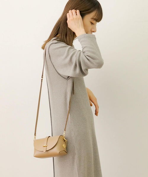 URBAN RESEARCH Sonny Label(アーバンリサーチサニーレーベル)の「ウォームカットリブワンピース(ワンピース・レディース・チャコールグレー/モカ・FREE)」の6枚目の写真