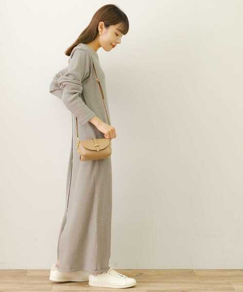 URBAN RESEARCH Sonny Label(アーバンリサーチサニーレーベル)の「ウォームカットリブワンピース(ワンピース・レディース・チャコールグレー/モカ・FREE)」の9枚目の写真