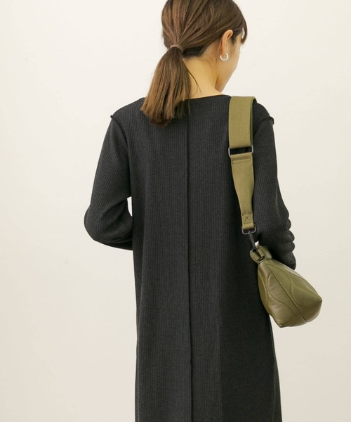 URBAN RESEARCH Sonny Label(アーバンリサーチサニーレーベル)の「ウォームカットリブワンピース(ワンピース・レディース・チャコールグレー/モカ・FREE)」の15枚目の写真