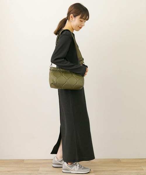 URBAN RESEARCH Sonny Label(アーバンリサーチサニーレーベル)の「ウォームカットリブワンピース(ワンピース・レディース・チャコールグレー/モカ・FREE)」の20枚目の写真