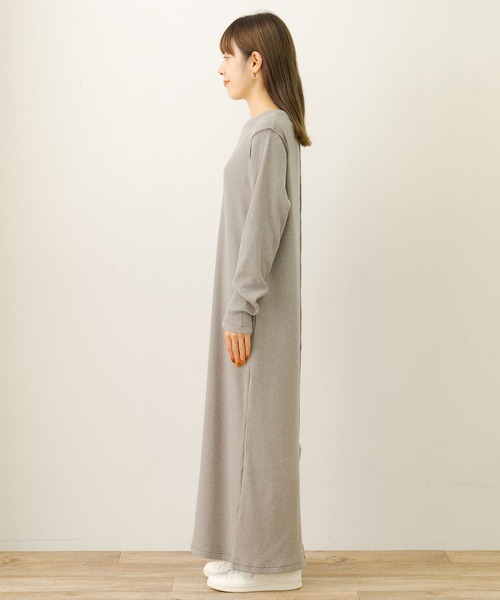 URBAN RESEARCH Sonny Label(アーバンリサーチサニーレーベル)の「ウォームカットリブワンピース(ワンピース・レディース・チャコールグレー/モカ・FREE)」の22枚目の写真