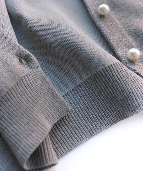 andme（アンドミー）の「【新色追加】パールボタン無地ボーダー長袖ニットカーディガン（カーディガン/ボレロ・レディース・グレー/アイボリー/キャメル/ブラック/ブラウン/ホワイト×ブラック/ネイビー・M/L）」の19枚目の写真