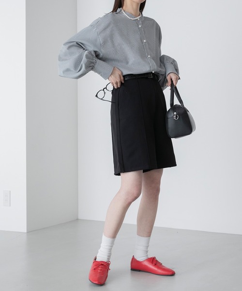 BONLECILL（ボンルシール）の「ピンタック イージーバミューダパンツ（その他パンツ・レディース・ネイビー/ベージュ/ブラック/カーキ/アイボリー/ブルー/チャコールグレー・M/L）」の9枚目の写真