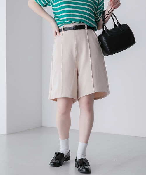 BONLECILL（ボンルシール）の「ピンタック イージーバミューダパンツ（その他パンツ・レディース・ネイビー/ベージュ/ブラック/カーキ/アイボリー/ブルー/チャコールグレー・M/L）」の12枚目の写真