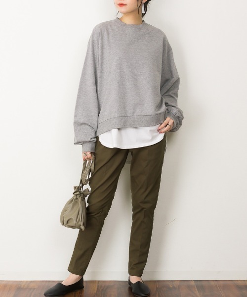 atONE(アットワン)の「atONE 美人シルエット ストレートパンツ(チノパンツ・レディース・カーキ/ブラック/ベージュ・M/4L/3L/LL/L)」の5枚目の写真