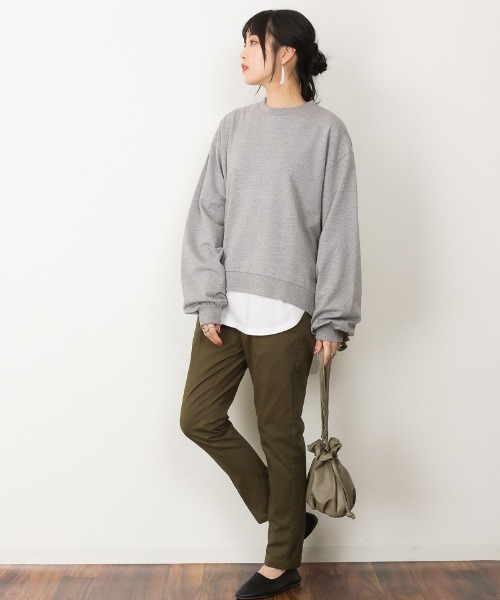 atONE(アットワン)の「atONE 美人シルエット ストレートパンツ(チノパンツ・レディース・カーキ/ブラック/ベージュ・M/4L/3L/LL/L)」の4枚目の写真