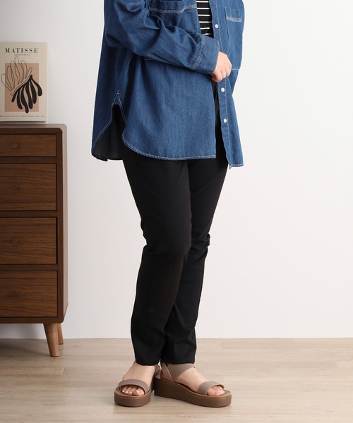atONE(アットワン)の「atONE 美人シルエット ストレートパンツ(チノパンツ・レディース・カーキ/ブラック/ベージュ・M/4L/3L/LL/L)」の10枚目の写真