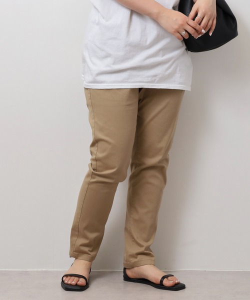 atONE(アットワン)の「atONE 美人シルエット ストレートパンツ(チノパンツ・レディース・カーキ/ブラック/ベージュ・M/4L/3L/LL/L)」の13枚目の写真