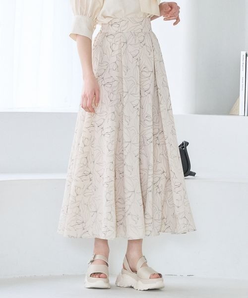 mysty woman(ミスティウーマン)の「アソート柄フレアスカート 197729(スカート・レディース・アイボリー/ホワイト系1/ブラック系1/グレー系/ベージュ系1/ベージュ系2/イエロー系1/イエロー/ホワイト系その他/イエロー系その他・FREE)」の7枚目の写真