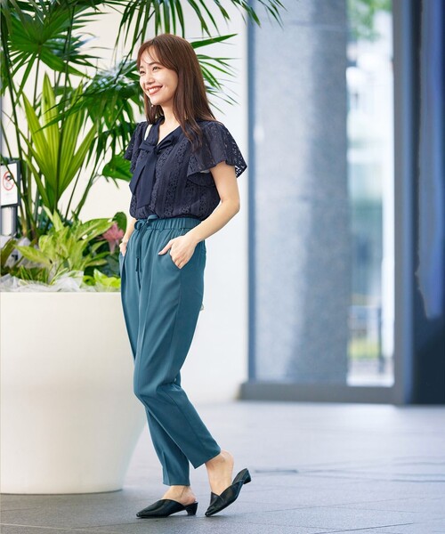 Tiaclasse(ティアクラッセ)の「【洗える】ドロストテーパードパンツ(その他パンツ・レディース・ブラック/グリーン/ネイビー/ベージュ・M/S/L)」の16枚目の写真