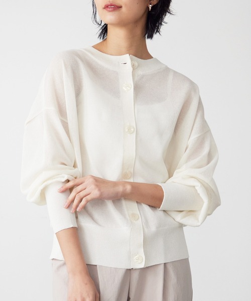 for/c（フォーシー）の「[新色追加]シアーニットクルーネックカーディガン【サスティナブル】（カーディガン/ボレロ・レディース・イエロー/ホワイト/ブラック/オレンジ/チャコールグレー/ライトブルー/ネイビー/ピンク・LL/M/L）」の2枚目の写真