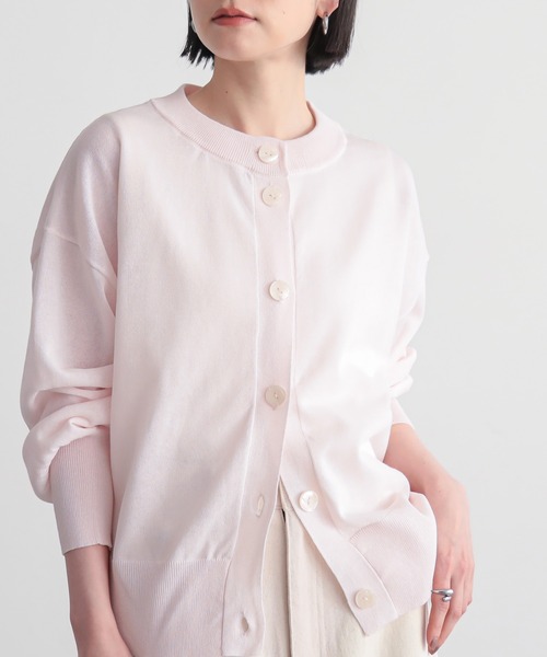 for/c（フォーシー）の「[新色追加]シアーニットクルーネックカーディガン【サスティナブル】（カーディガン/ボレロ・レディース・イエロー/ホワイト/ブラック/オレンジ/チャコールグレー/ライトブルー/ネイビー/ピンク・LL/M/L）」の12枚目の写真