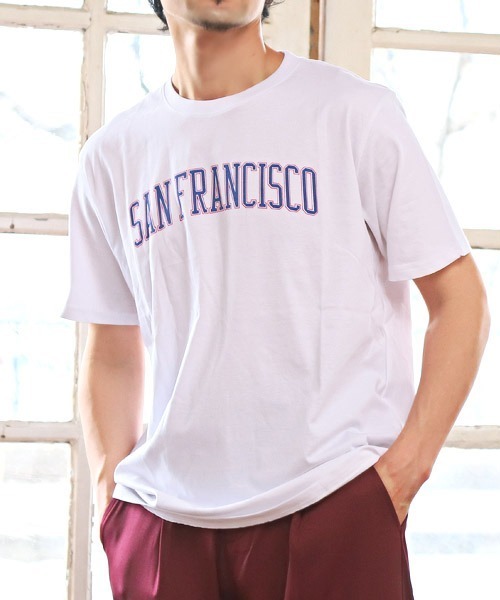 LUXSTYLE(ラグスタイル)の「カレッジロゴプリント半袖Tシャツ(Tシャツ/カットソー・メンズ・ホワイト/ブルー/ブラック・M/L/XL)」の1枚目の写真