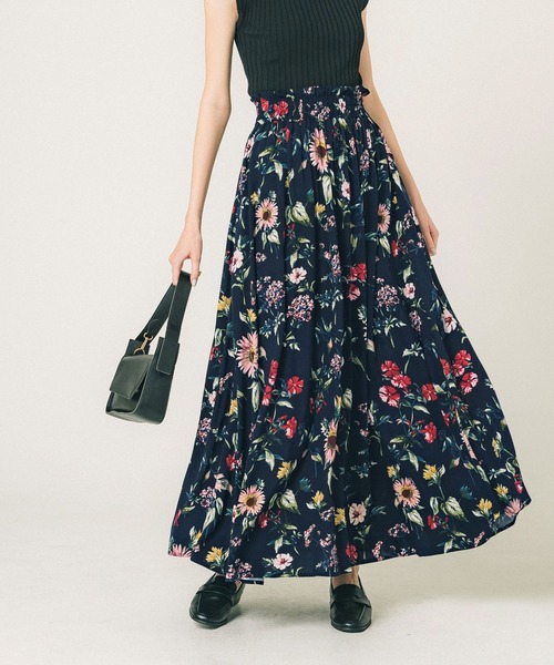 coca（coca）（コカ）の「レーヨンマルチ花柄ロングフレアスカート（スカート・レディース・ネイビー・SHORT/LONG）」の3枚目の写真