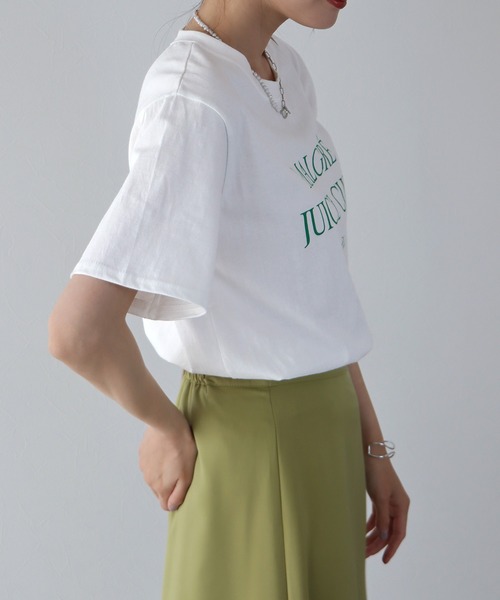 BLUEEAST(ブルーイースト)の「MALGRE JUICE CLUBプリントTシャツ(Tシャツ/カットソー・レディース・ネイビー/グレー/オフホワイト/グリーン・MEDIUM)」の9枚目の写真