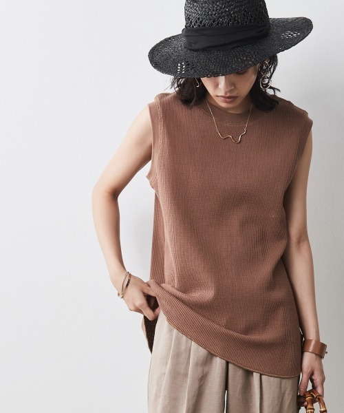 CHIC STYLE(シックスタイル)の「<大きいサイズ>ワッフルタンクトップ シックスタイル(タンクトップ・レディース・アイボリー/ブラック/モカ・L/3L/LL/5L/4L)」の3枚目の写真