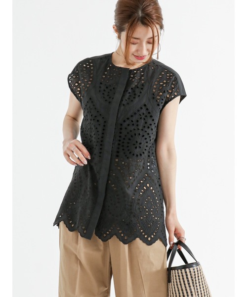 Te chichi（テチチ）の「スカラップエンブロイダリーブラウス（シャツ/ブラウス・レディース・グリーン/オフホワイト/ブラック・F）」の3枚目の写真