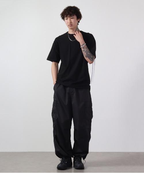 REGIEVO(レジエボ)の「REGIEVO バックレースアップ半袖Tシャツ(Tシャツ/カットソー・メンズ・ブラック/オフホワイト・L/M)」の9枚目の写真