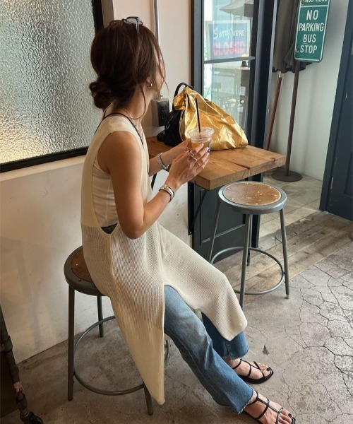 ISOOK(アイスー)の「Slit design mesh knit one-piece(chiica select) / スリットデザインメッシュニットワンピース(ワンピース・レディース・ブラック/アイボリー・FREE)」の8枚目の写真