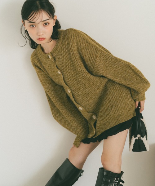 VANNIE U(ヴァニーユー)の「ミックスオーバーニットカーディガン(ニット/セーター・レディース・グリーン/ベージュ/ピンク/ブルー/レッド/ネイビー/アイボリー・FREE)」の16枚目の写真