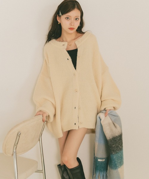 VANNIE U(ヴァニーユー)の「ミックスオーバーニットカーディガン(ニット/セーター・レディース・グリーン/ベージュ/ピンク/ブルー/レッド/ネイビー/アイボリー・FREE)」の13枚目の写真