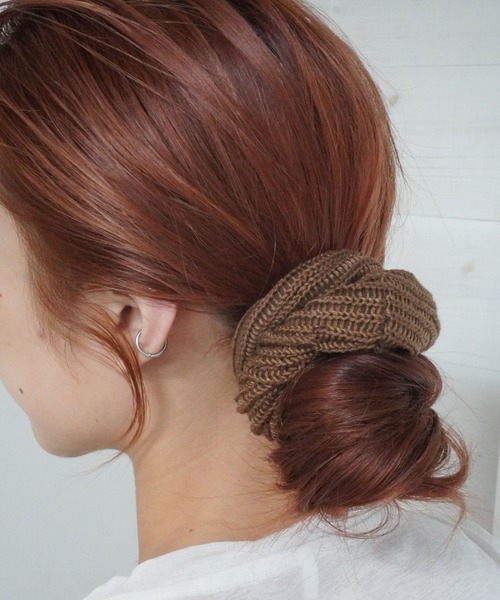 Port（ポート）の「カラバリ豊富 カラー ニット シュシュ（シュシュ・レディース・ブラック/ブラウン/ピンク/アイボリー/ブルー/グリーン・FREE）」の11枚目の写真