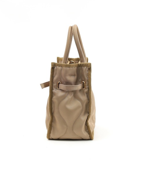 SMIR NASLI（サミールナスリ）の「ヒネリ金具付ベルト×キルティング２WAYトートバッグ（トートバッグ・レディース・ブラック/ベージュ/ブラウン・9）」の9枚目の写真