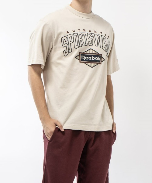 Reebok(リーボック)の「クラシック ショートスリーブ Tシャツ / CLASSIC SHORT SLEEVE TEE(Tシャツ/カットソー・メンズ・ベージュ/ヘザーグレー/ネイビー・SMALL/LARGE/MEDIUM/XX-LARGE/X-LARGE/X-SMALL)」の3枚目の写真