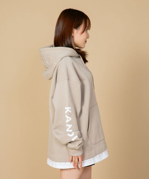 【KANGOL/カンゴール】フェイクレイヤード 袖プリント フードエンボスロゴ ビッグシルエット 裏起毛 フーディー プルオーバーパーカー（パーカー）｜KANGOL（カンゴール）