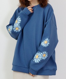 ルーズシルエットフラワー刺繍スウェット
