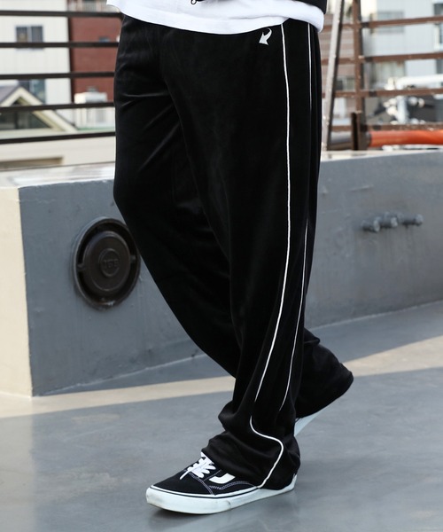 Beautiful Harmony（ビューティフルハーモニー）の「ベロアトラックパンツ（スウェットパンツ・メンズ・ブラウン/ワイン/ネイビー/ブラック・LARGE/MEDIUM）」の2枚目の写真