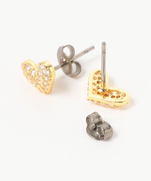 Ray BEAMS(レイビームス)の「Ray BEAMS / キュービックジルコニア プチキラ ハート ピアス(ピアス(両耳用)・レディース・ゴールド・ONE SIZE)」の2枚目の写真