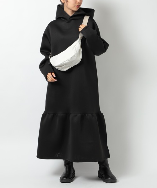 MAISON BREEZE（メゾンブリーズ）の「【MAISON BREEZE】ハーフムーン型 シンプルショルダーバッグ KNF049（ショルダーバッグ・レディース・ダークグレー/アイボリー/ブラック/オレンジ・FREE）」の11枚目の写真