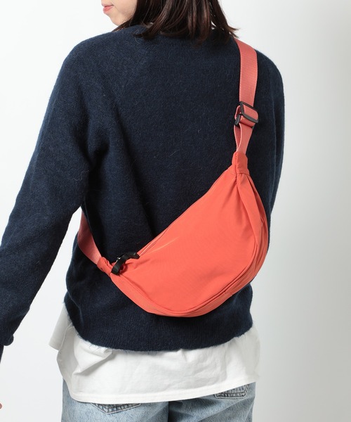 MAISON BREEZE（メゾンブリーズ）の「【MAISON BREEZE】ハーフムーン型 シンプルショルダーバッグ KNF049（ショルダーバッグ・レディース・ダークグレー/アイボリー/ブラック/オレンジ・FREE）」の20枚目の写真