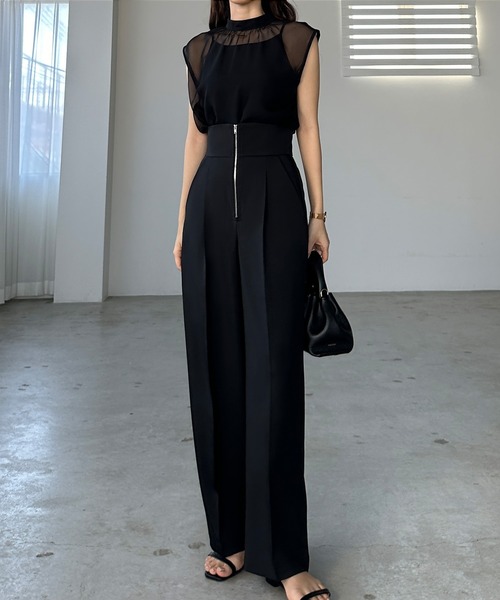 Louere(ルエレ)の「フロントジップハイウエストタックパンツ(スラックス・レディース・ブラック/アイボリー/チャコール・SMALL/MEDIUM/LARGE/X-LARGE)」の11枚目の写真