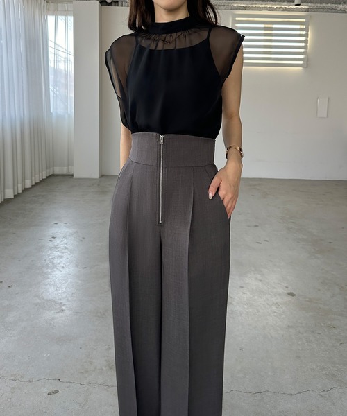 Louere(ルエレ)の「フロントジップハイウエストタックパンツ(スラックス・レディース・ブラック/アイボリー/チャコール・SMALL/MEDIUM/LARGE/X-LARGE)」の20枚目の写真