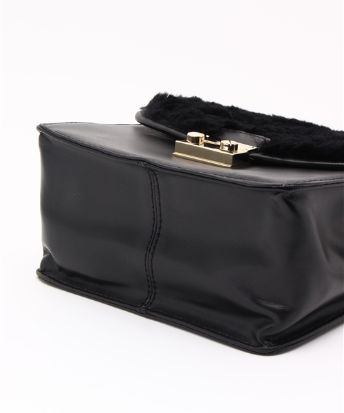 ROSE BUD（ローズバッド）の「(M&Z) M03206 LEATHER/BOA SML FLAP SHOULDER BAG[結婚式＆パーティー]（ショルダーバッグ・レディース・ライトベージュ/ブラック/ダークベージュ・ONE SIZE）」の13枚目の写真