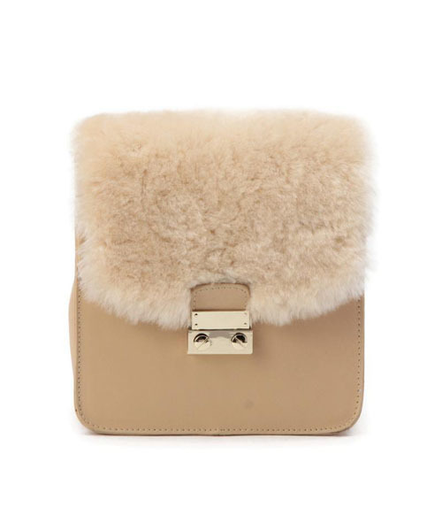 ROSE BUD（ローズバッド）の「(M&Z) M03206 LEATHER/BOA SML FLAP SHOULDER BAG[結婚式＆パーティー]（ショルダーバッグ・レディース・ライトベージュ/ブラック/ダークベージュ・ONE SIZE）」の10枚目の写真