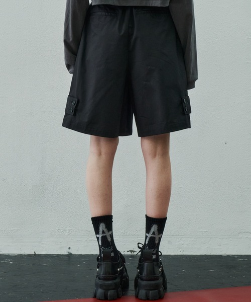 AIVER（アイバー）の「AIVER　ワイドフレアショートパンツ（スラックス・メンズ・ダークブラウン/ベージュ/ブラック・MEDIUM/SMALL/LARGE）」の6枚目の写真