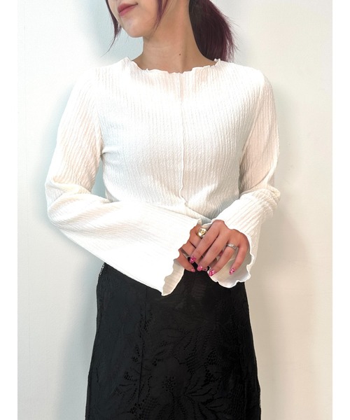 CECIL McBEE(セシルマクビー)の「2WAYベルスリーブメロートップス(Tシャツ/カットソー・レディース・ブラック/モカ/ブルー/アイボリー・MEDIUM/LARGE)」の2枚目の写真