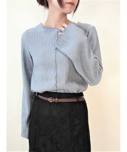 CECIL McBEE(セシルマクビー)の「2WAYベルスリーブメロートップス(Tシャツ/カットソー・レディース・ブラック/モカ/ブルー/アイボリー・MEDIUM/LARGE)」の6枚目の写真