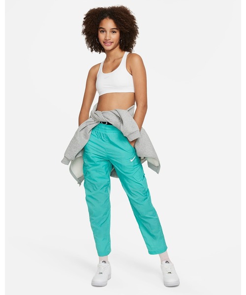 NIKE(ナイキ)の「《NIKEアパレル》ナイキ YTH ガールズ DF スウッシュ ブラ(スポーツブラ・レディース・ブラック/ホワイト/オレンジ系その他・140/160/150/130)」の13枚目の写真