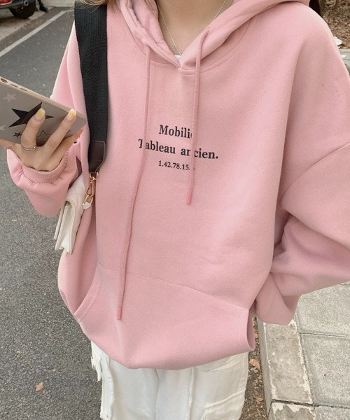 B.I.D.（ビーアイディー）の「ロゴプリントパーカー/裏起毛プルオーバー/Mobilie（MA）（パーカー・レディース・ピンク/ホワイト・FREE）」の5枚目の写真