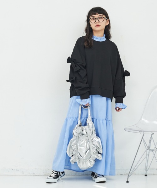 MERLOT（メルロー）の「袖リボンスウェット（スウェット・レディース・ホワイト/ブラック・FREE）」の5枚目の写真