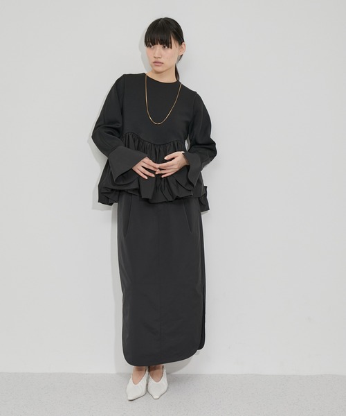 美品୨୧アダムエロペ サステナブル タフタクロップドブラウス　コクーン 美品୨୧アダムエロペ サステナブル タフタクロップドブラウス