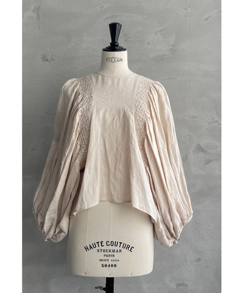 Heriter（エリテ）の「ハンドスモッキングブラウス（シャツ/ブラウス・レディース・ベージュ/ブラック/テラコッタ・38）」の11枚目の写真